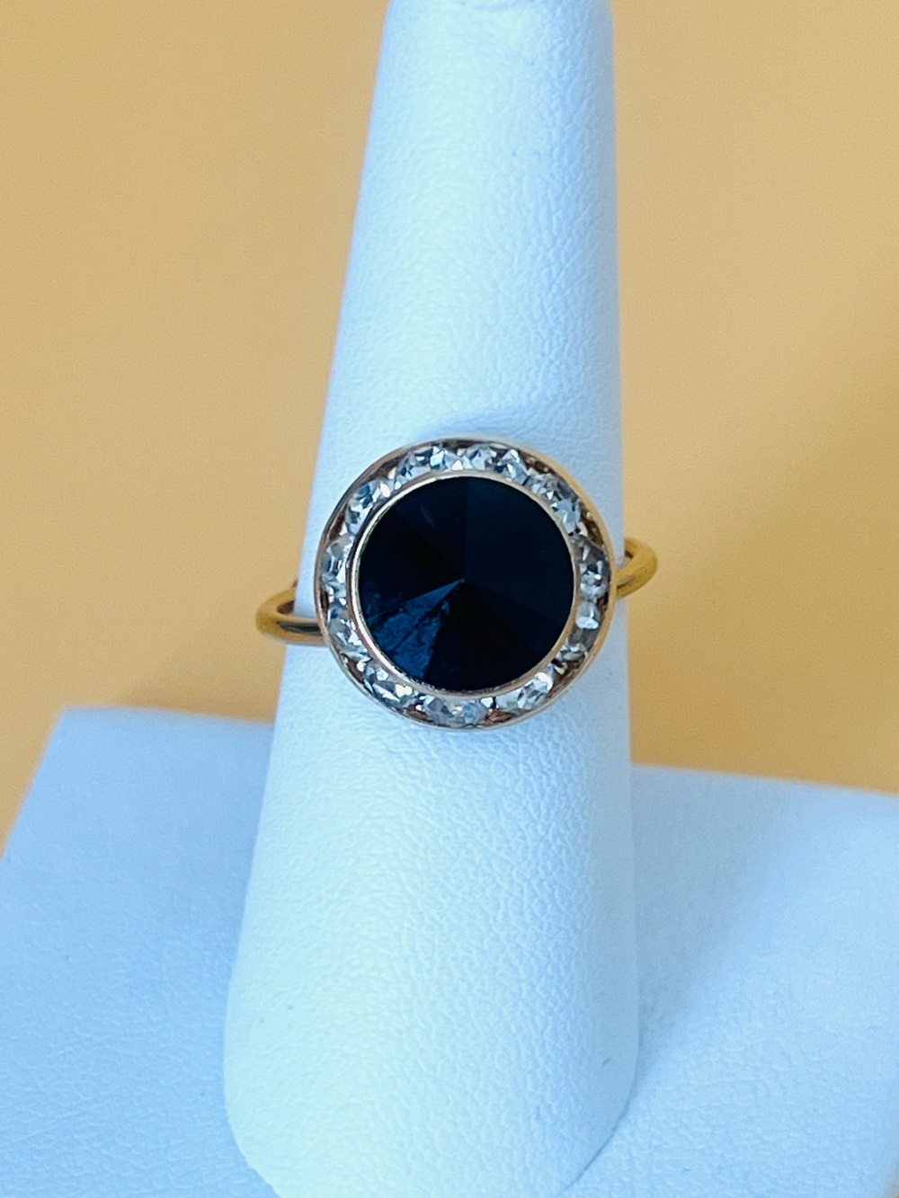 Adjustable Gold plated and black crystal ring
